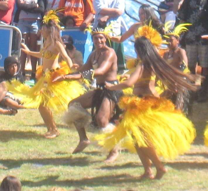 File:Cook Islands dancers at Auckland&#39;s Pacifica festival 3a.jpg ...