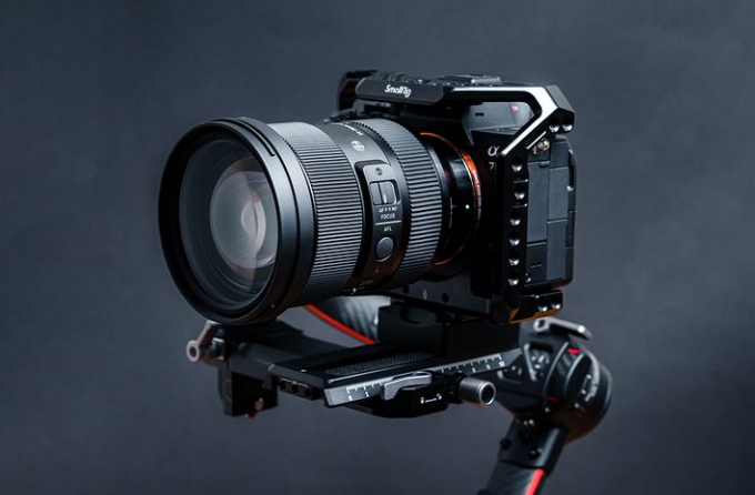What Exactly Is The Distinction Between A Gimbal And A Steadicam?