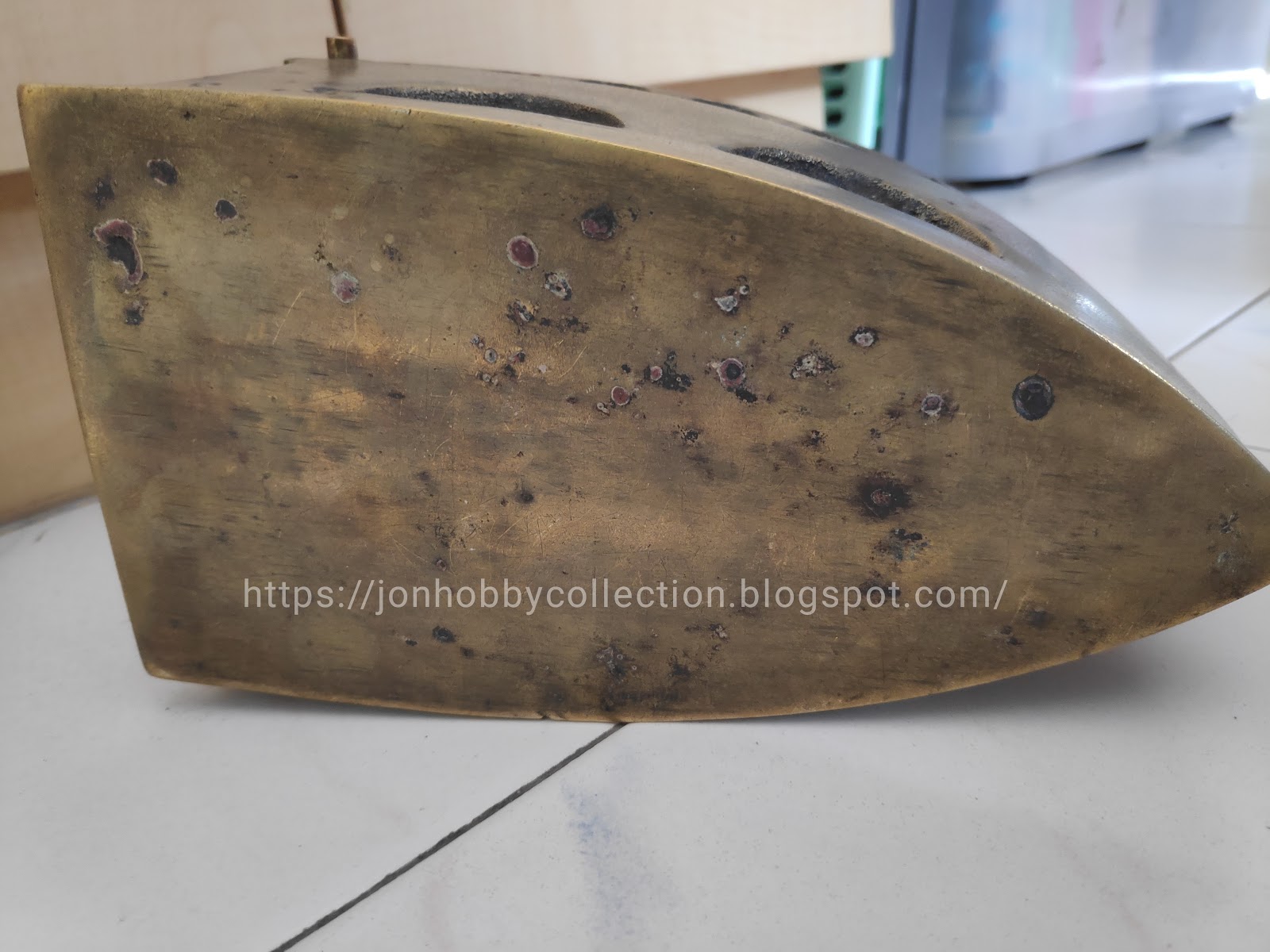 Here is a bottom part of the charcoal iron