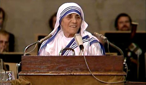 Mother Teresa delivering her Acceptance Speech.