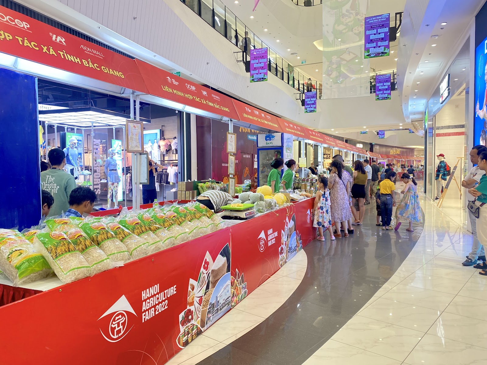 Cơ hội kết nối giao thương tại hội chợ Xúc tiến thương mại nông nghiệp, sản phẩm OCOP thành phố Hà Nội năm 2022” - Ảnh 5.
