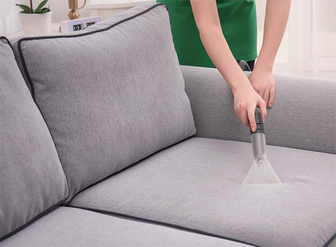 [Mách bạn] 4 cách vệ sinh ghế sofa tại nhà nhanh, sạch, bền đẹp như mới mua