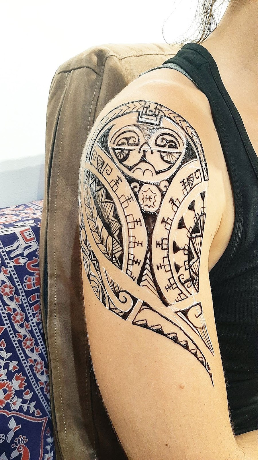 Họa tiết Maori Lucy Henna