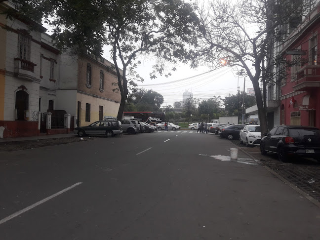 Estacionamiento público UTP - Aparcamiento