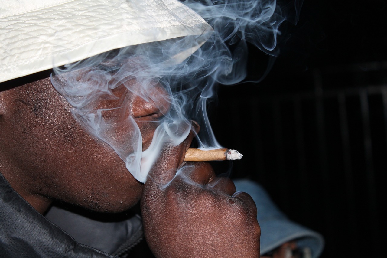 中級者向け 大麻 マリファナの吸い方 ジョイント何本いる
