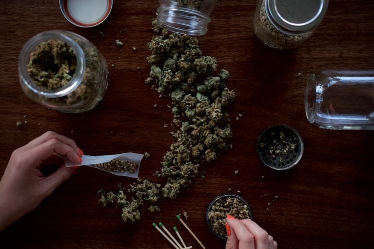 Sparc: Tips for a First Time Weed Smoker: Start with a joint