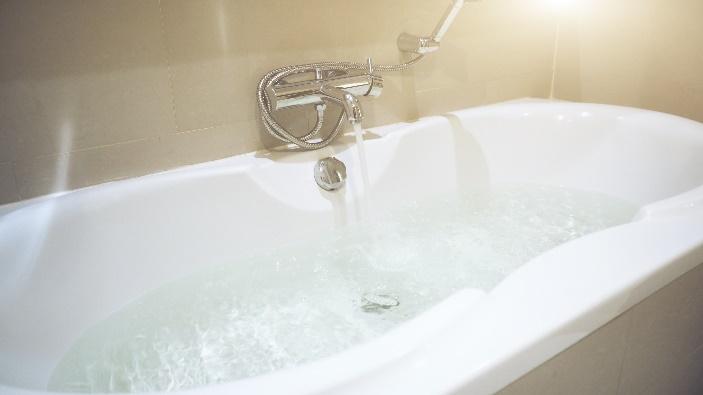 Is a hot bath good or bad for eczema? | What Allergy Blog