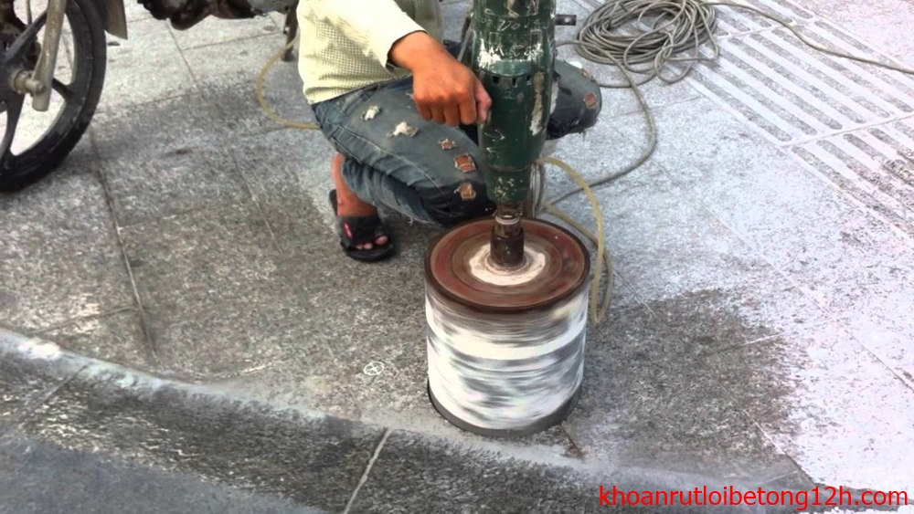 khoan-rut-loi-be-tong-hung-yen-gia-re (1)