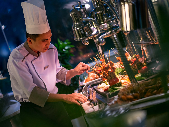 Tour du lịch Golf Phú Quốc - Các nhà hàng sang trọng cùng với các đầu bếp hàng đầu sẽ phục vụ các món ăn Á -  u đẳng cấp đến du khách