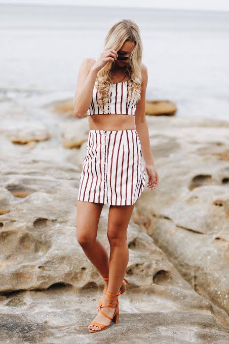 16 Beach Chic Outfits - Skirt and Pant Set