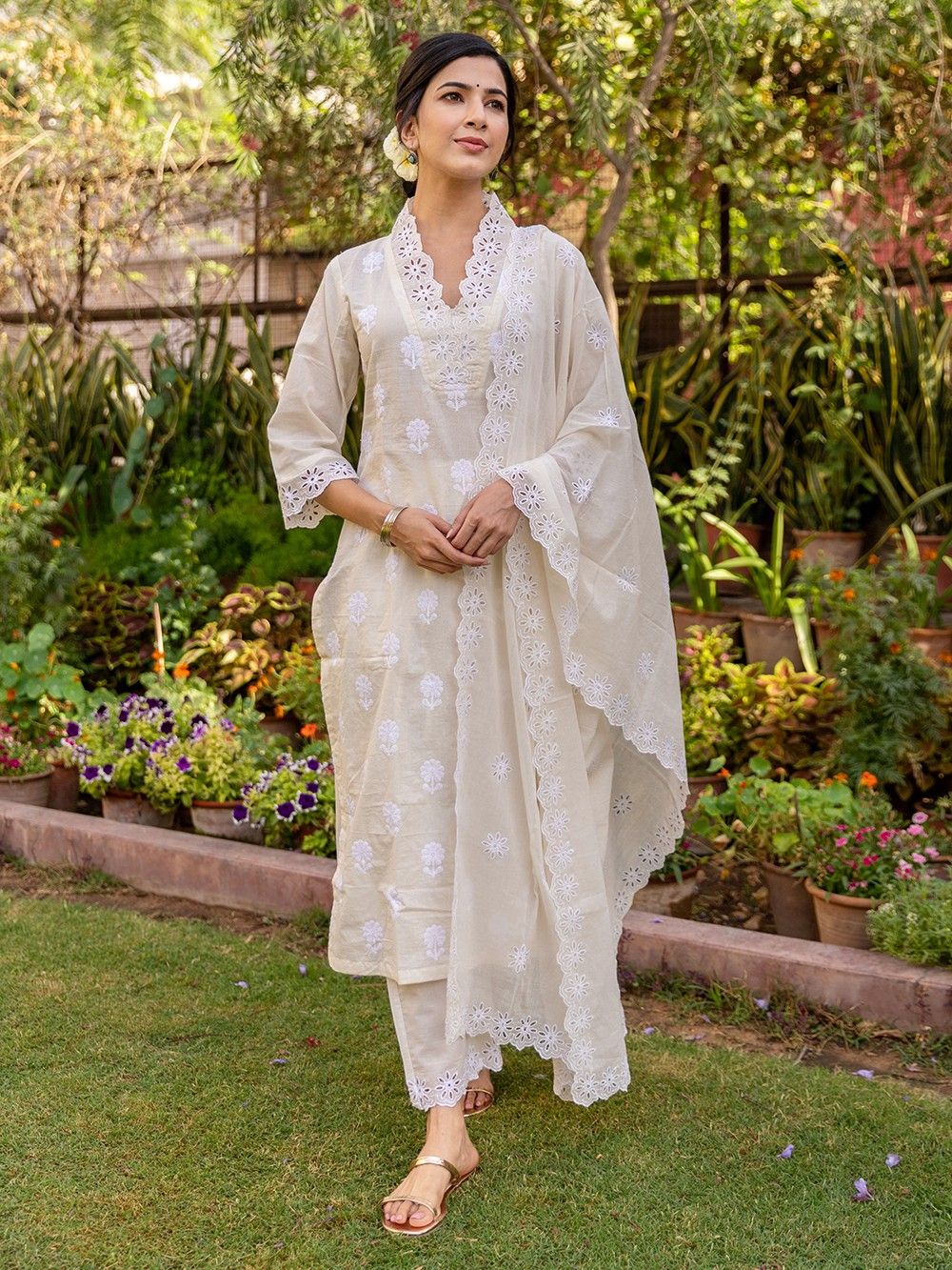 the loom - Off White Cotton Suit