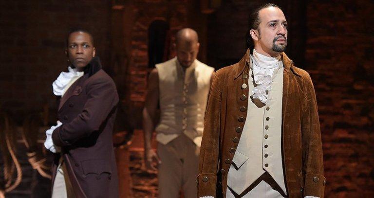 Leslie Odom Jr. y Lin Manuel Miranda en sus papeles de Aaron Burr y Alexander Hamilton en el original de Broadway.