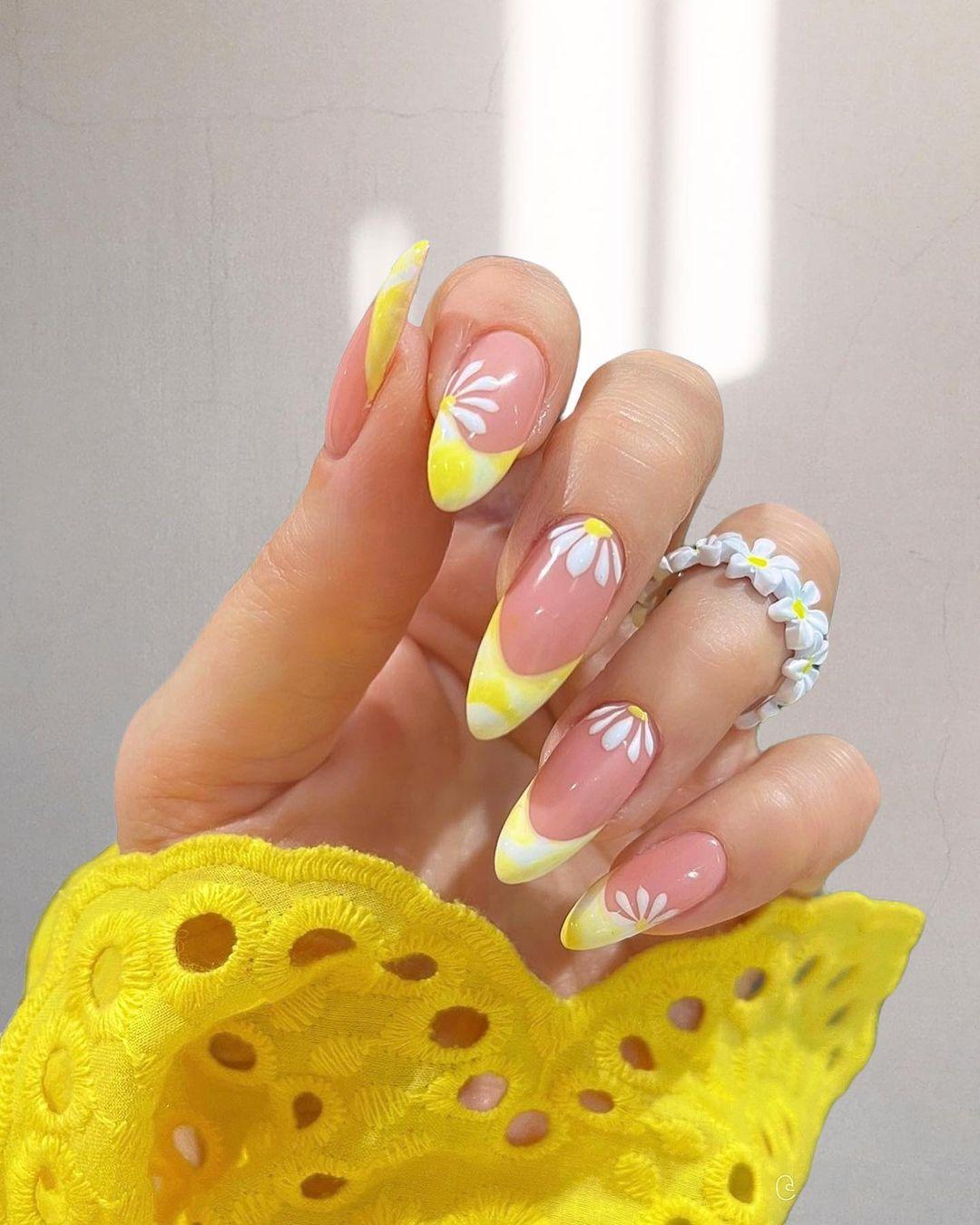 Top Celebrity Summer French Nails Ideas for the Year 2024 Fashion Royce