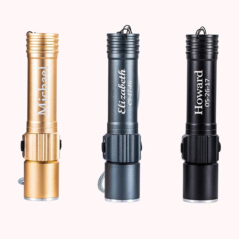 3 lampes torches personnalisées avec prénom et date. 