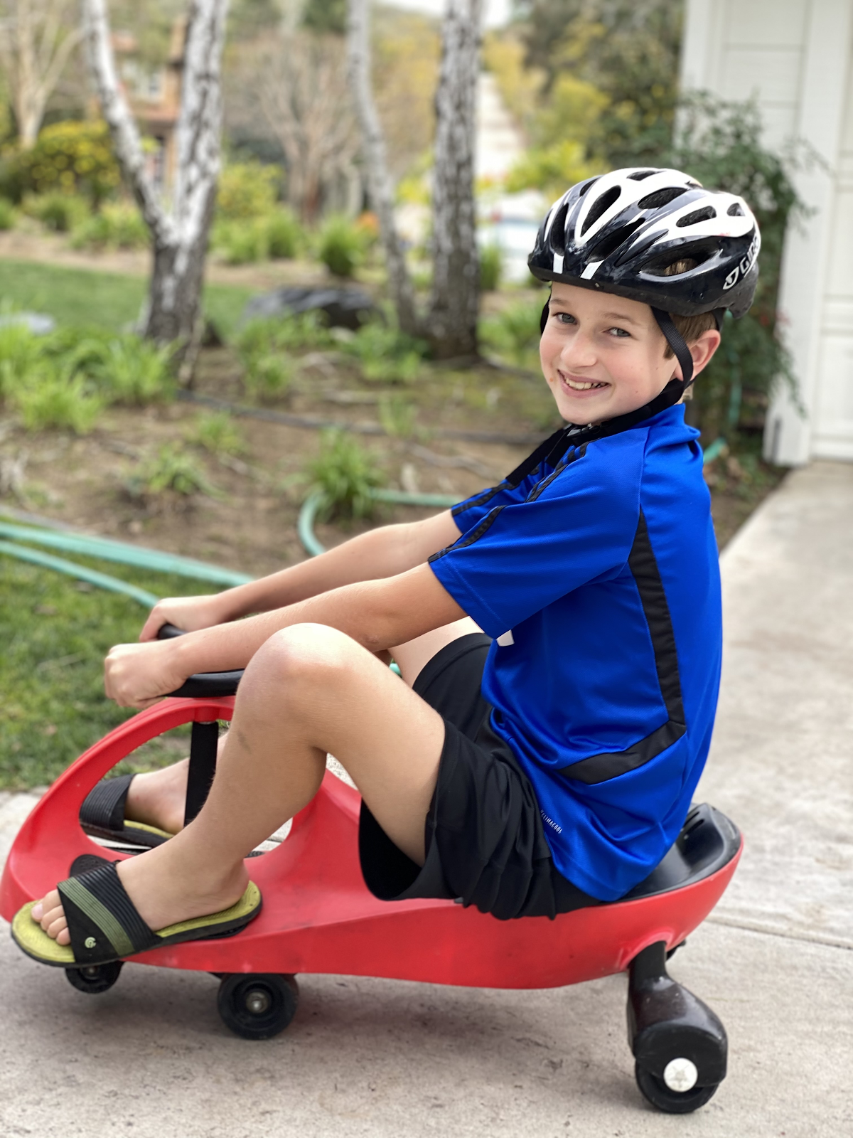 Product Review: Zigzag Wiggle Movement Car