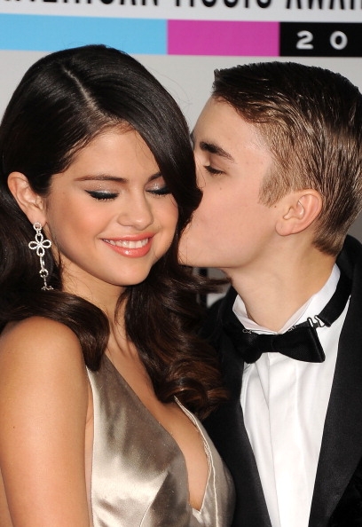 Selena Gomez is the Topic of Conversation in Justin Bieber Comedy Central Roast 