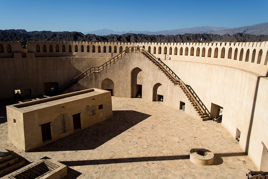 Nizwa Fort, largest fort in Oman, tourist places in Oman