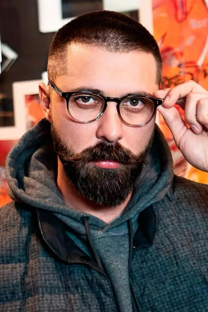 Picture of a guy on glasses wearing the rock beard