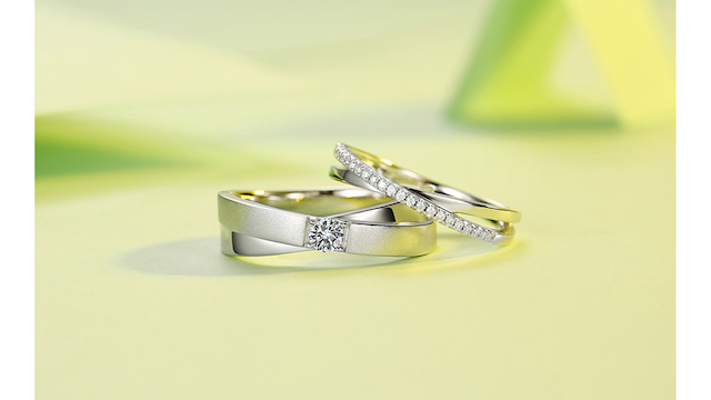 Cặp đôi yêu thích sự phá cách thì nên mua nhẫn cưới vàng trắng 18k