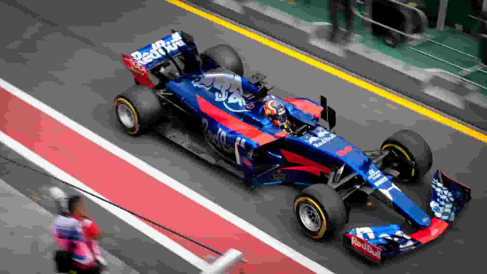 race car photo in JPEG (20.7kB)