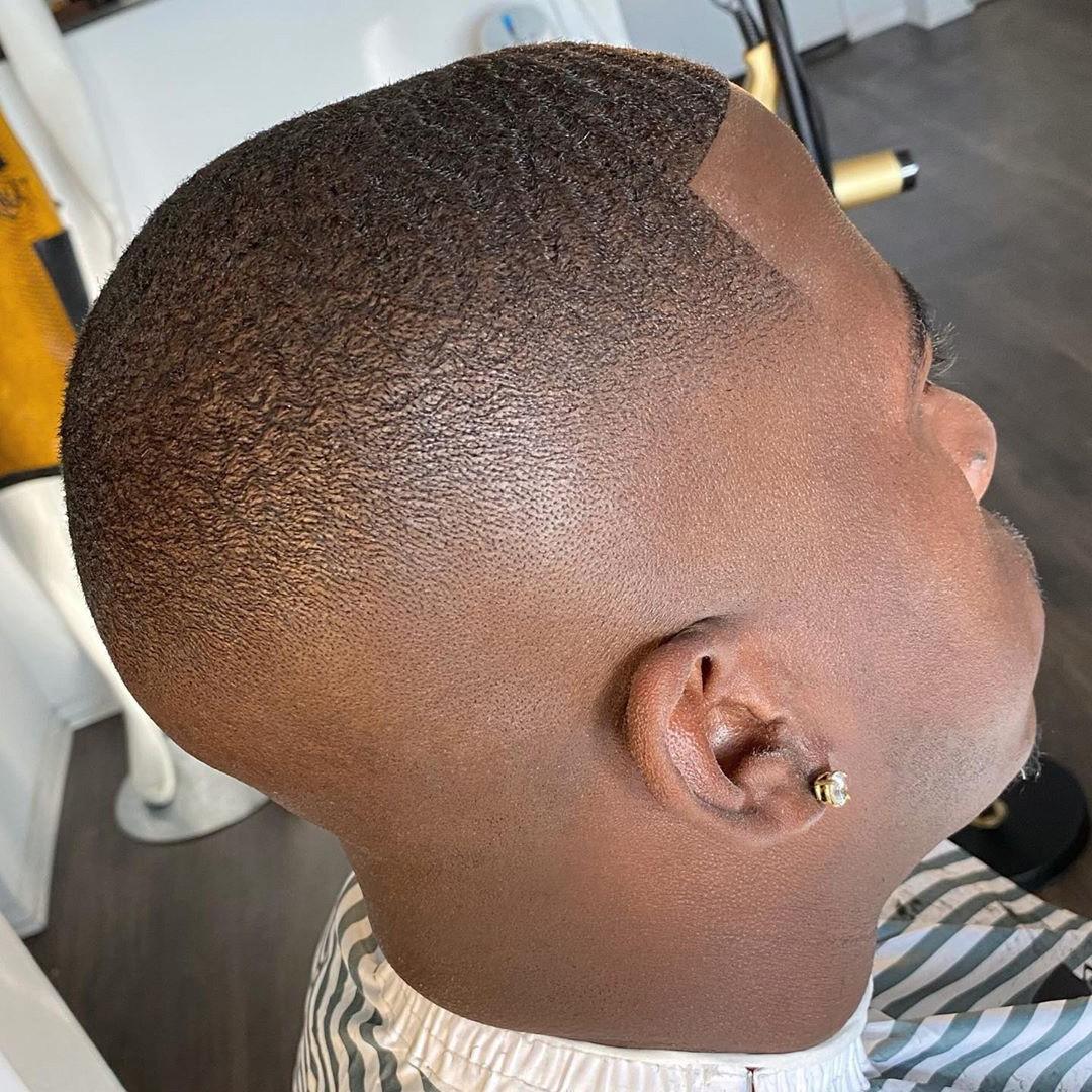 تويتر \ Barbarian Style على تويتر: "Mid Fade Haircut for Black Men  #barbarianstyle #mediumfade #fademen #fade #fadedesign #fadehairstyle  #fadenation #fadecuts #fadeformen #hairstyle #haircut Find More Impressive  Medium Fade Haircuts for Men at