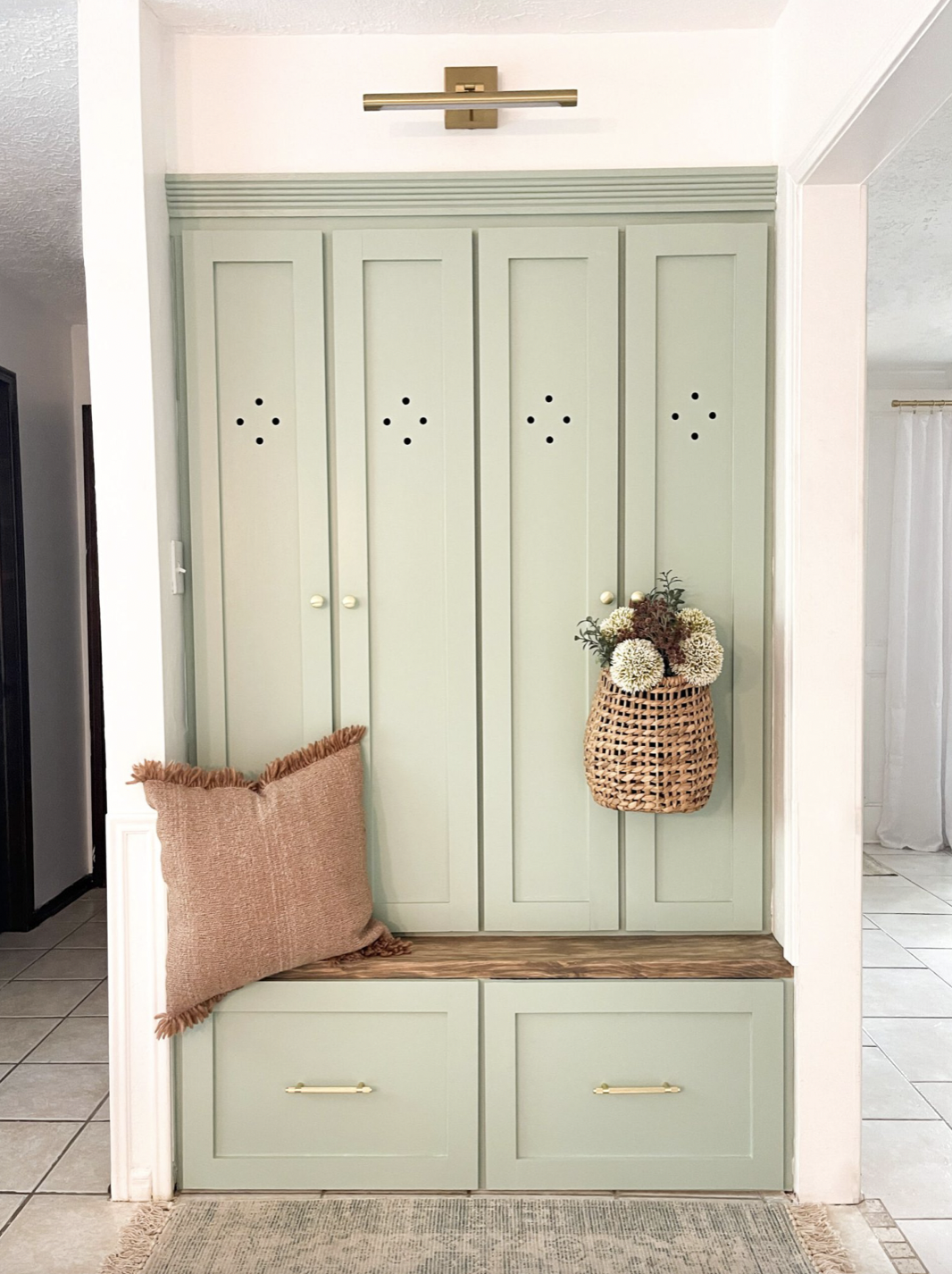 Mudroom Lockers With Bench Plans