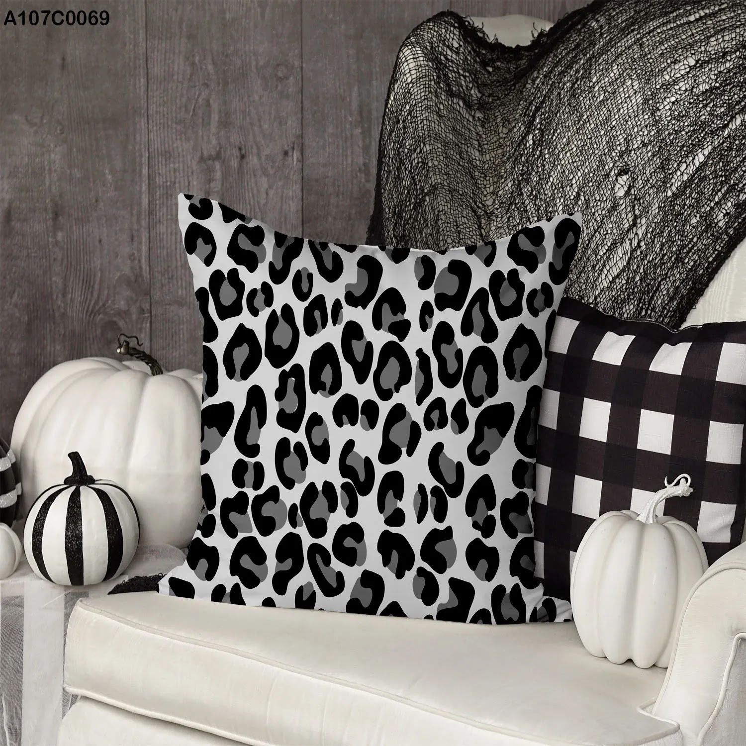 Pillow case with white & black  Leopard skin pattern