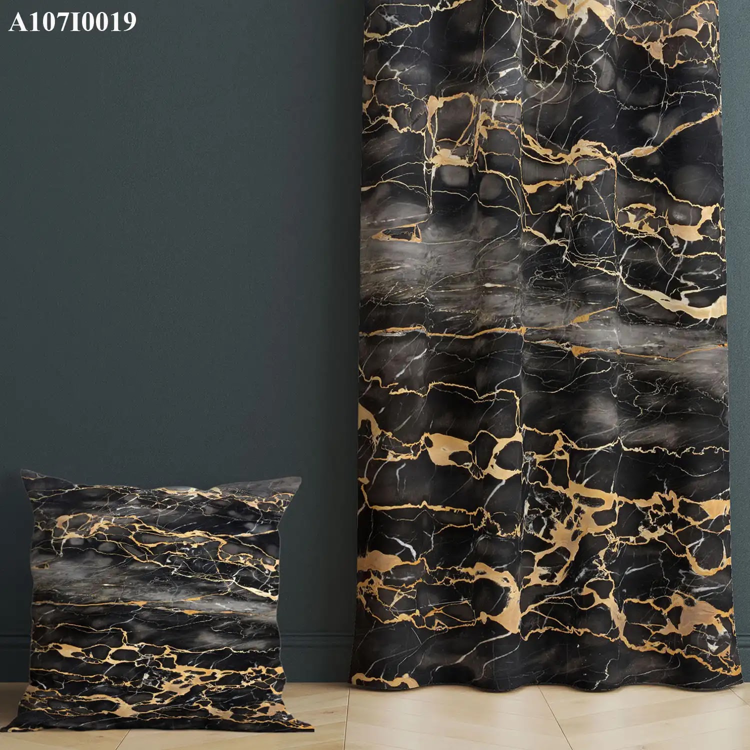 ستائر ووجه مخدة مطبوع