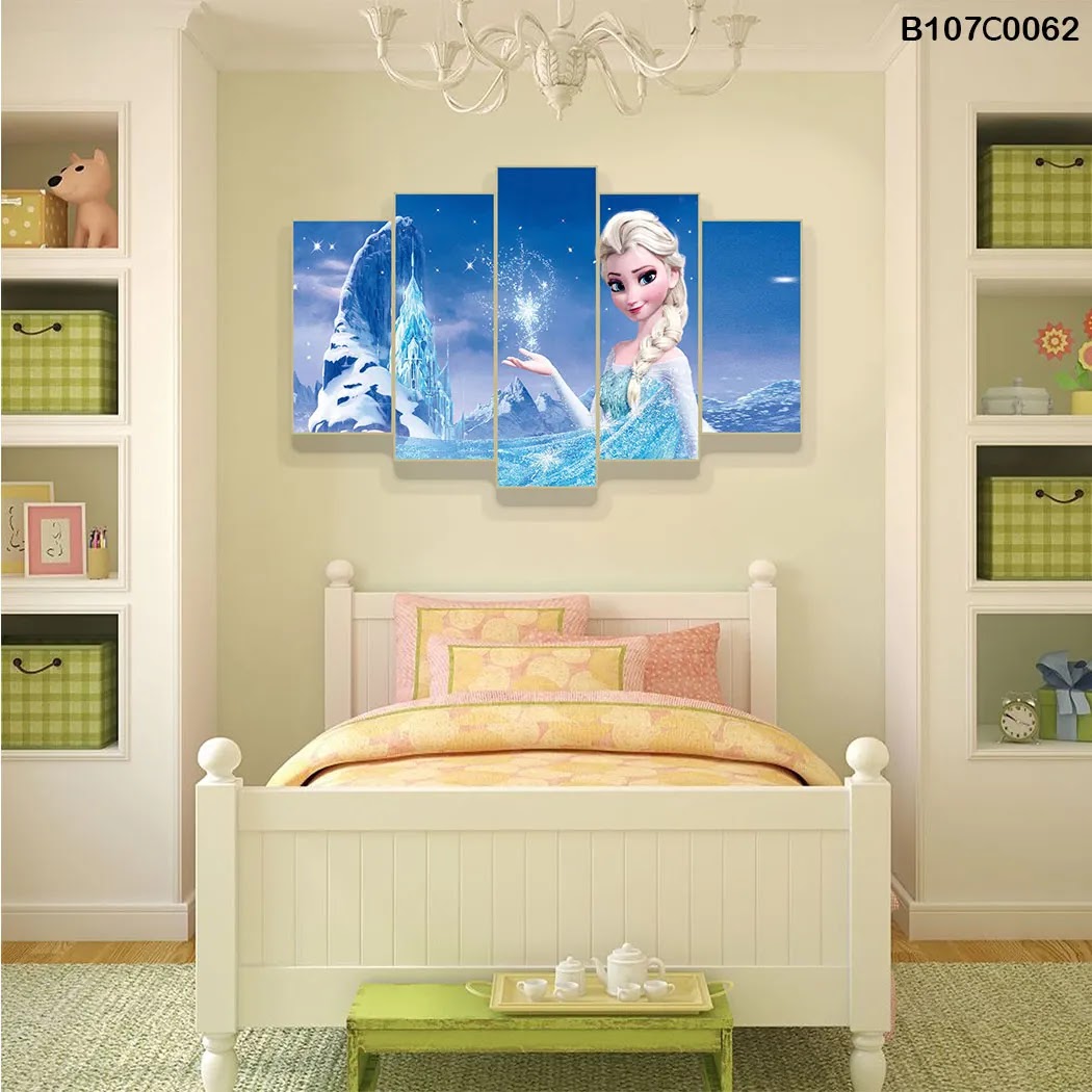 pentagonal plate with Elsa for children's rooms