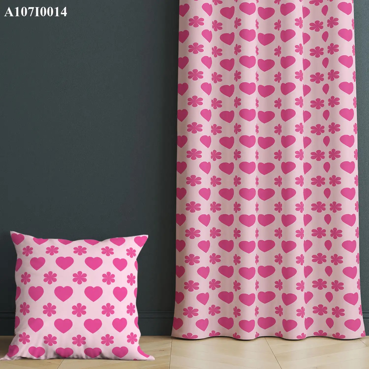 ستائر ووجه مخدة مطبوع