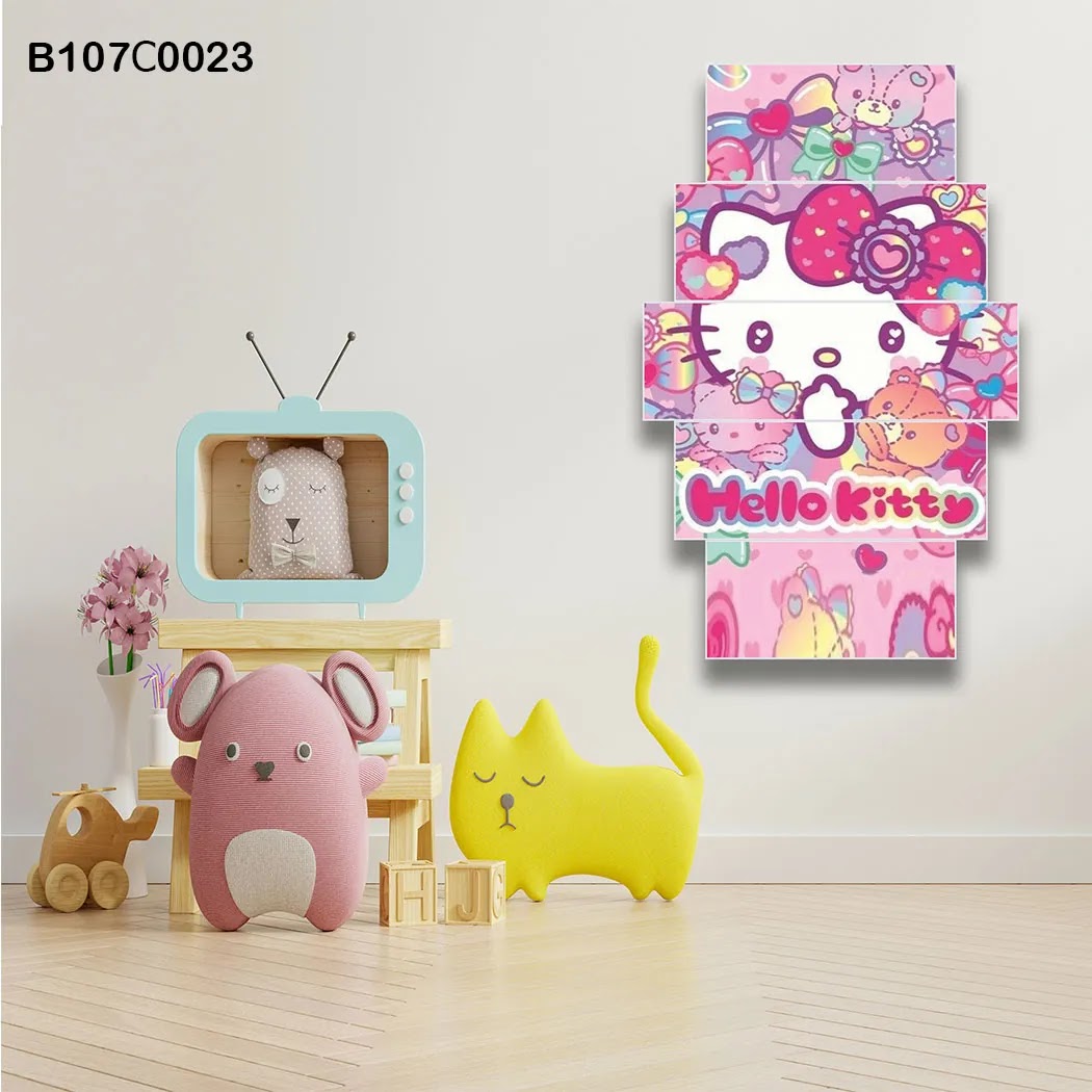 Pink pentagonal plate with Hello Kitty for children's rooms