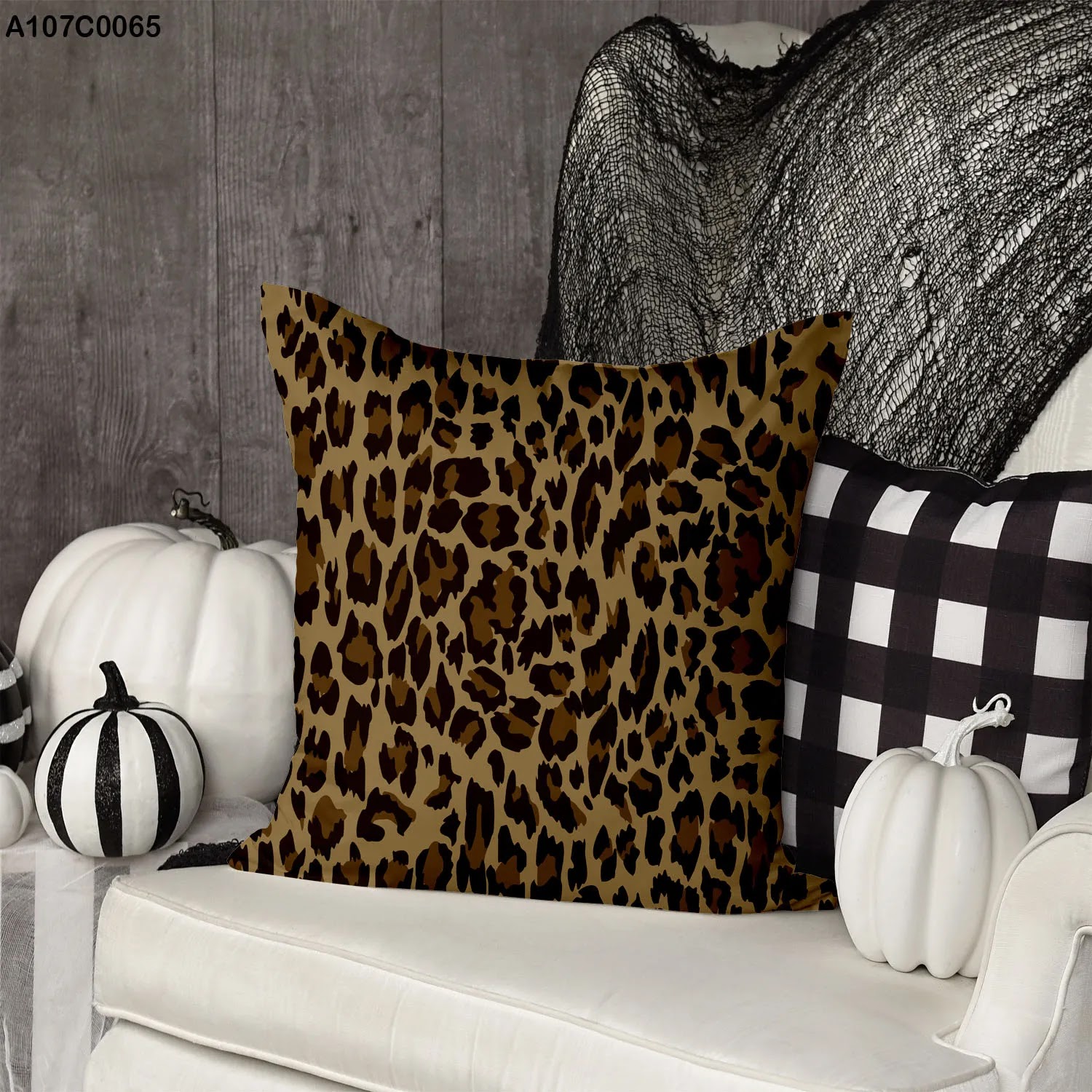 Pillow case with small brown Leopard skin pattern