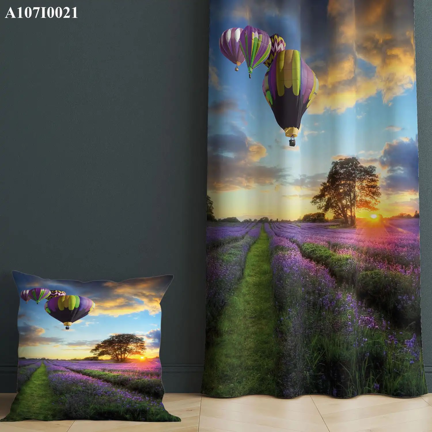 ستائر ووجه مخدة مطبوع