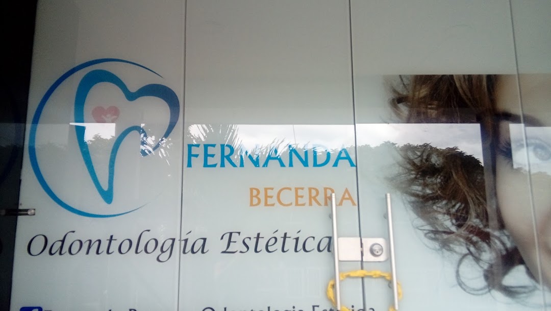 Fernanda Becerra Odontologia Estetica
