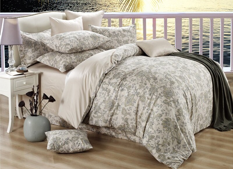 Bed sheets in neutral colors will make you feel more comfortable