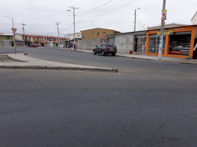 Opiniones de closet y anaqueles su vecino en Guayaquil - Carpintería
