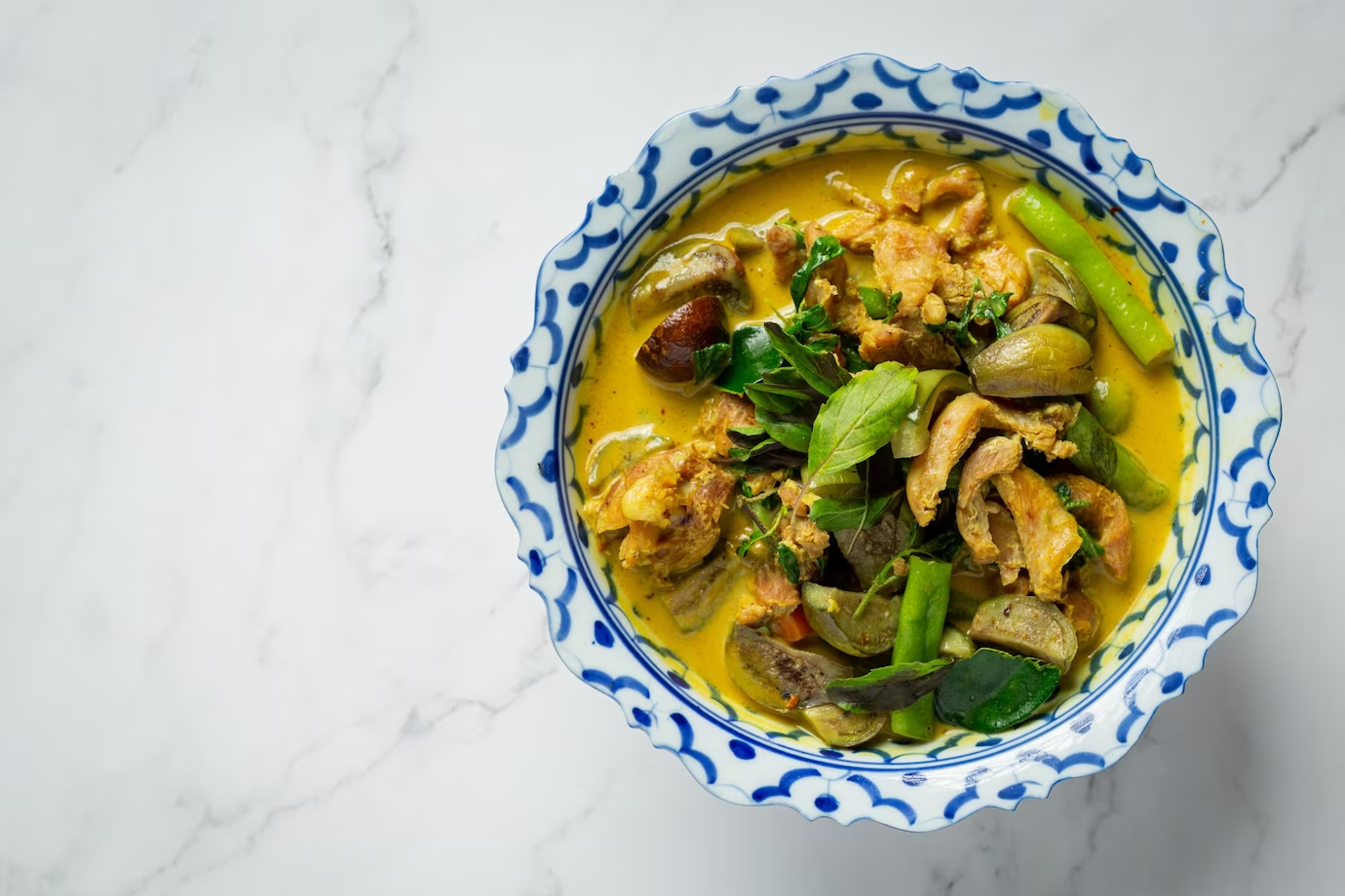 Curry de pui cu lapte de cocos și semințe de schinduf