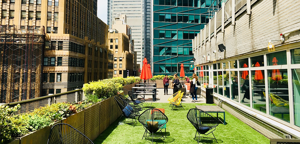 Office green space that can improve employee health and wellbeing