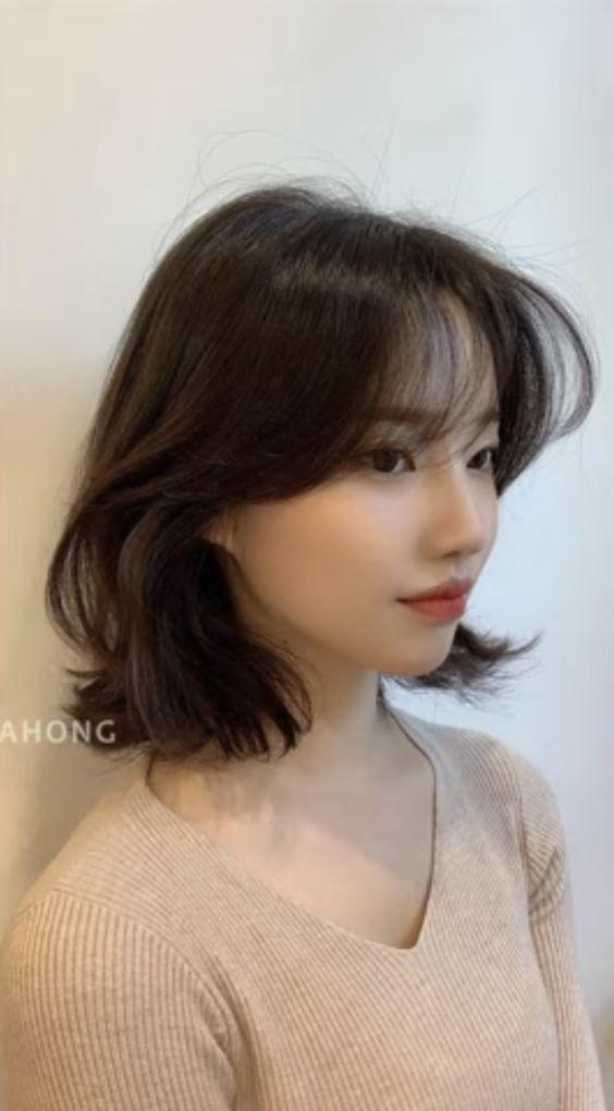 ᐅ 15 Trendy Korean Shoulder-Length Hair Ideas in 2023!