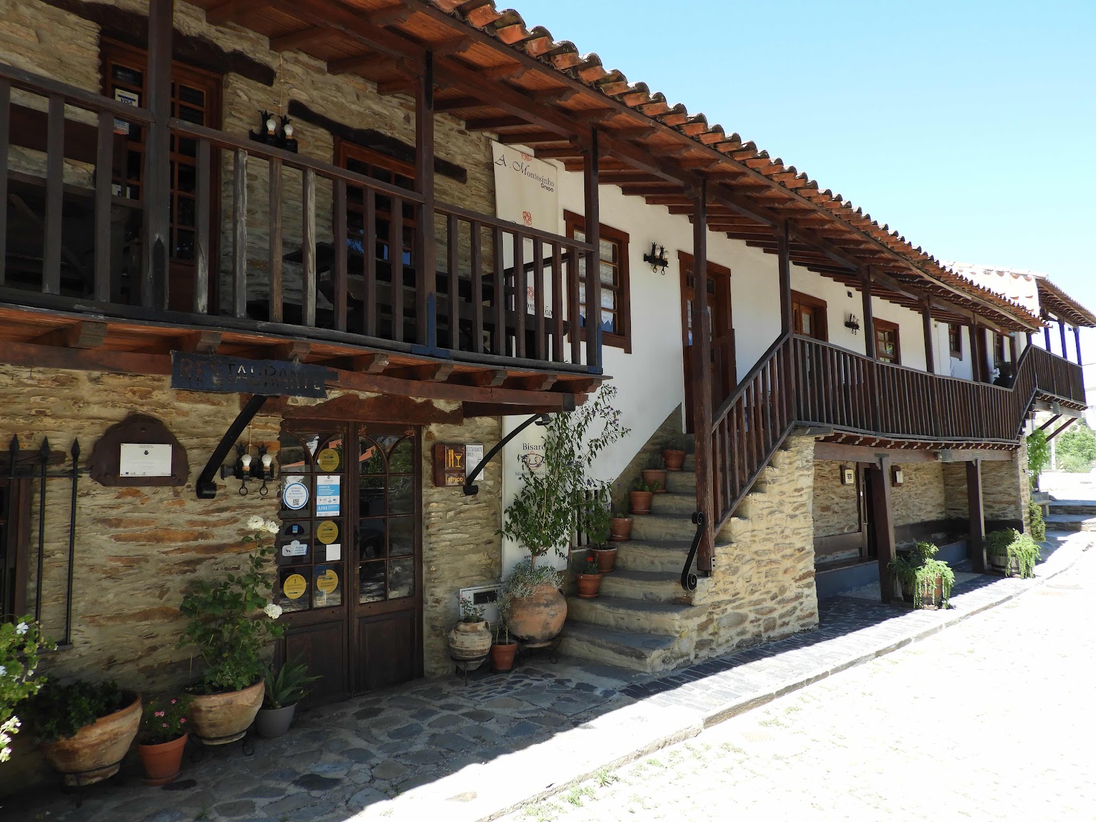 Dom Roberto, Gimonde