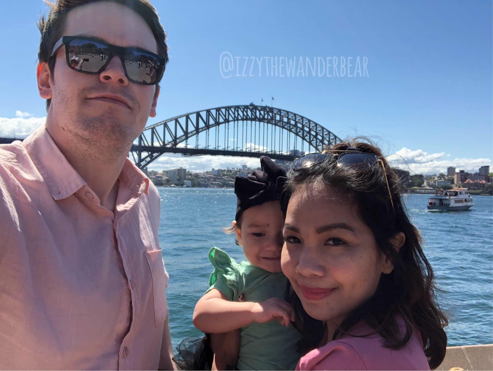 Izzy the Wander Bear : Sydney Operah House