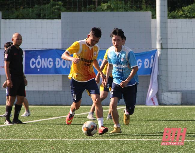 Sôi nổi Giải bóng đá tứ hùng tranh cúp FC Báo chí Thanh Hóa