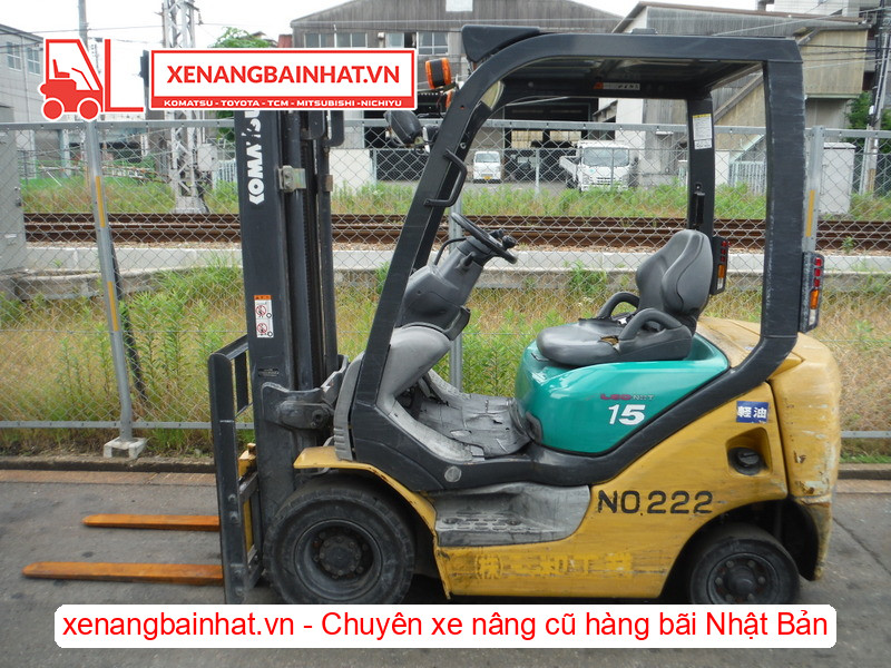 Xe nâng Komatsu 1.5 tấn chạy dầu diesel