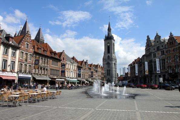 https://1.bp.blogspot.com/-ZikJ-m1NhUc/TVZqyiPgpWI/AAAAAAAACvw/iqPMXs7Oirc/s1600/201008051-077-Tournai.jpg