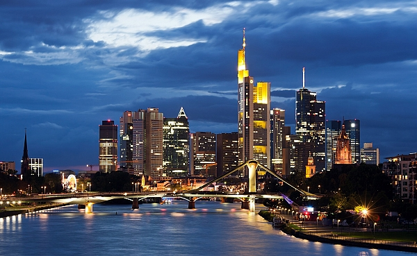 ve may bay di frankfurt