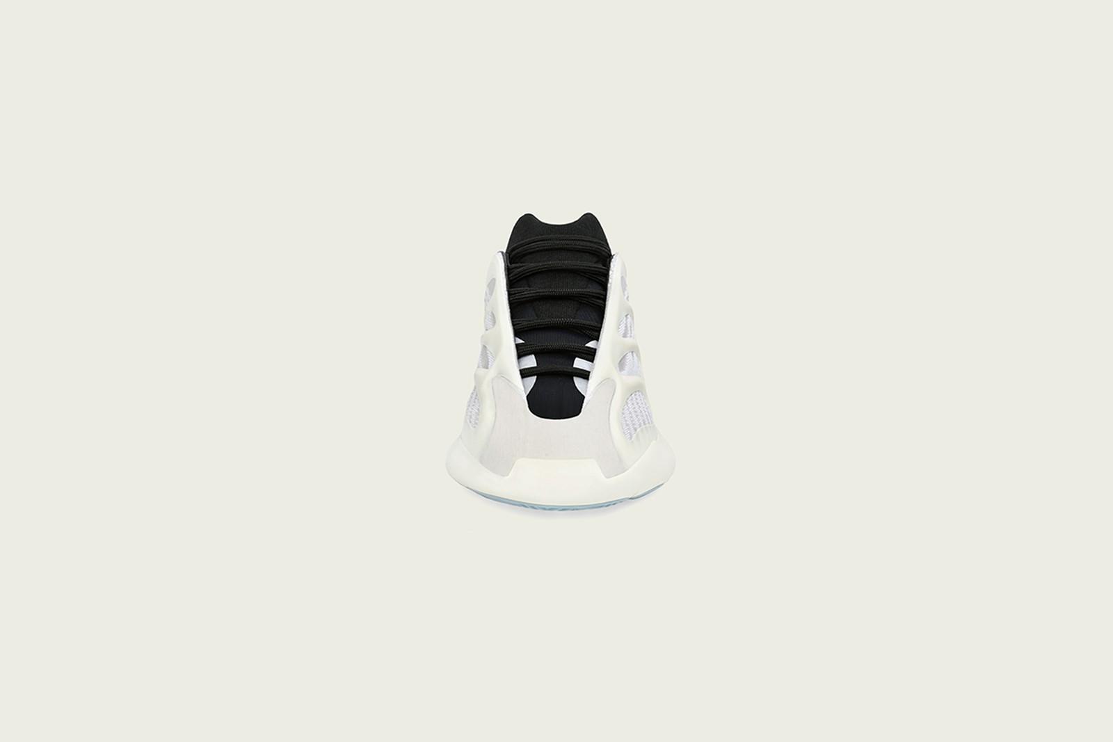 “adidas YEEZY 700 V3 AZAEL” กระดูกเรืองแสงจาก YEEZY 02