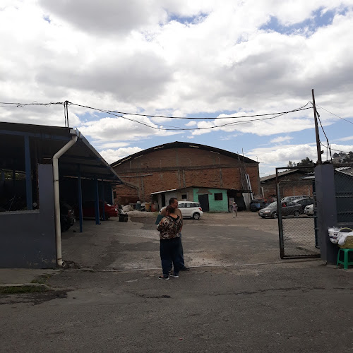 Opiniones de PARQUEADERO REVISION GUAJALO en Quito - Servicio de transporte