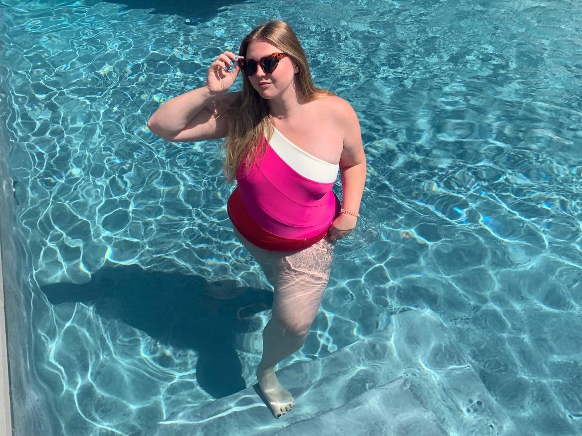 Summersalt Sidestroke Swimsuit Review in Plus Size