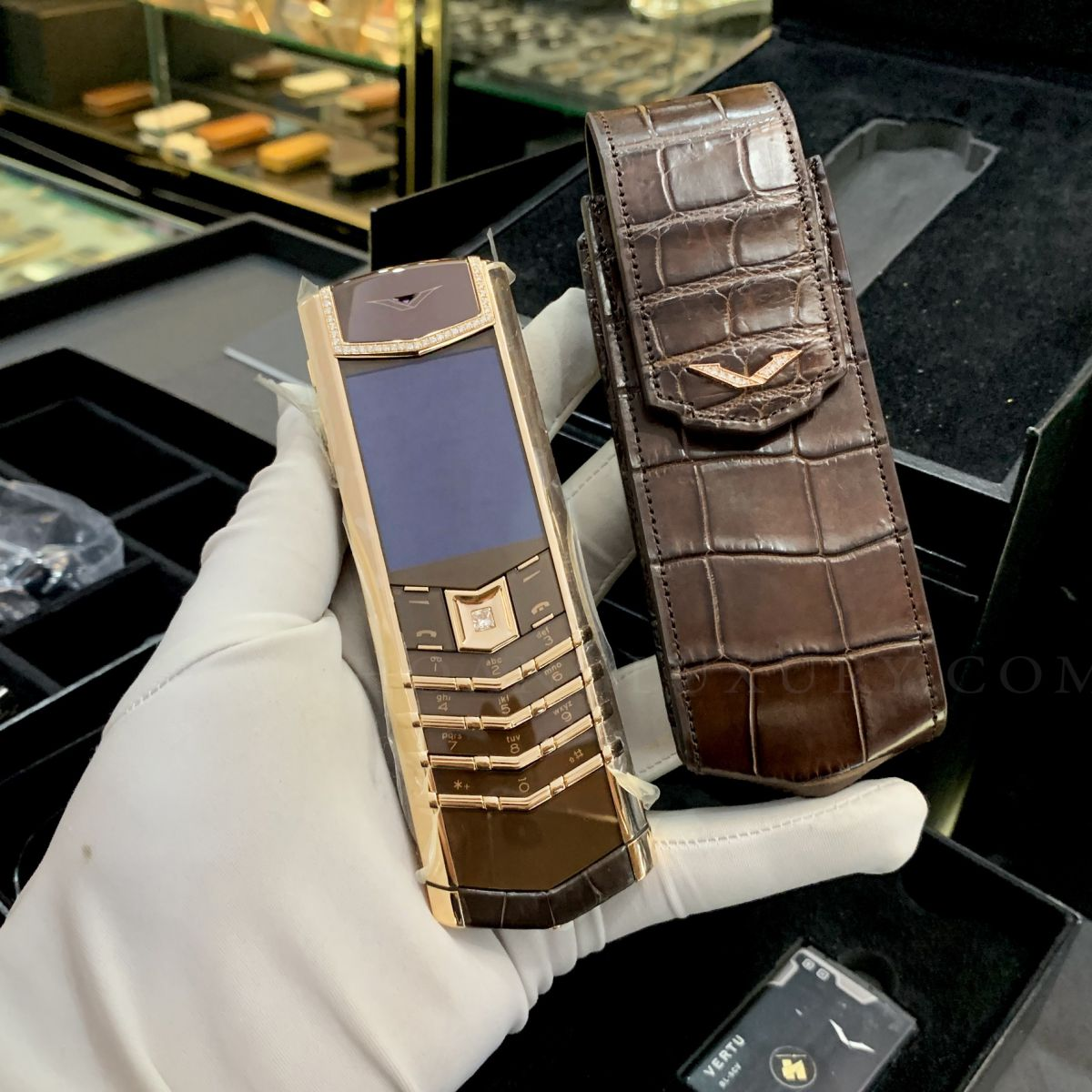Vertu Signature S Rose Gold Chocolate Mix Diamond | Hoàng Luxury