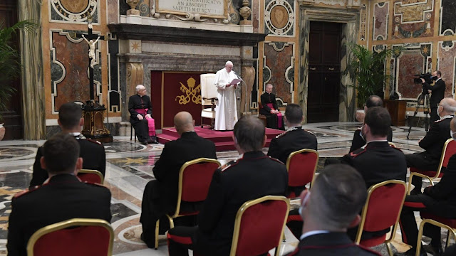 Đức Thánh Cha tiếp đội cảnh binh ‘Carabinieri’ trong Vatican